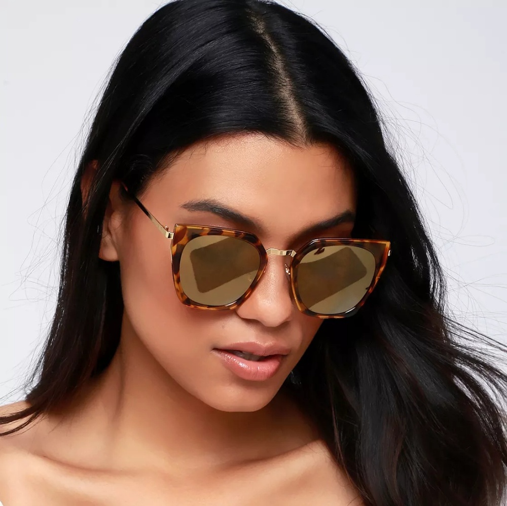 Lulu's Tortoise Mirrored Sunglasses NWOT